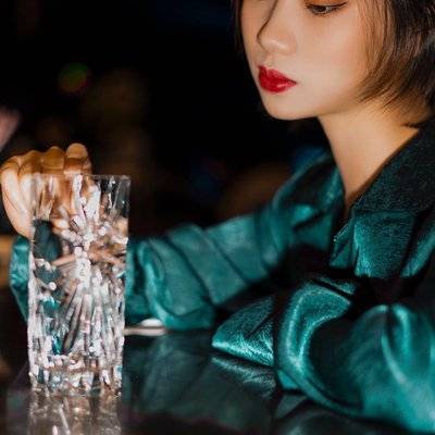 情绪模特