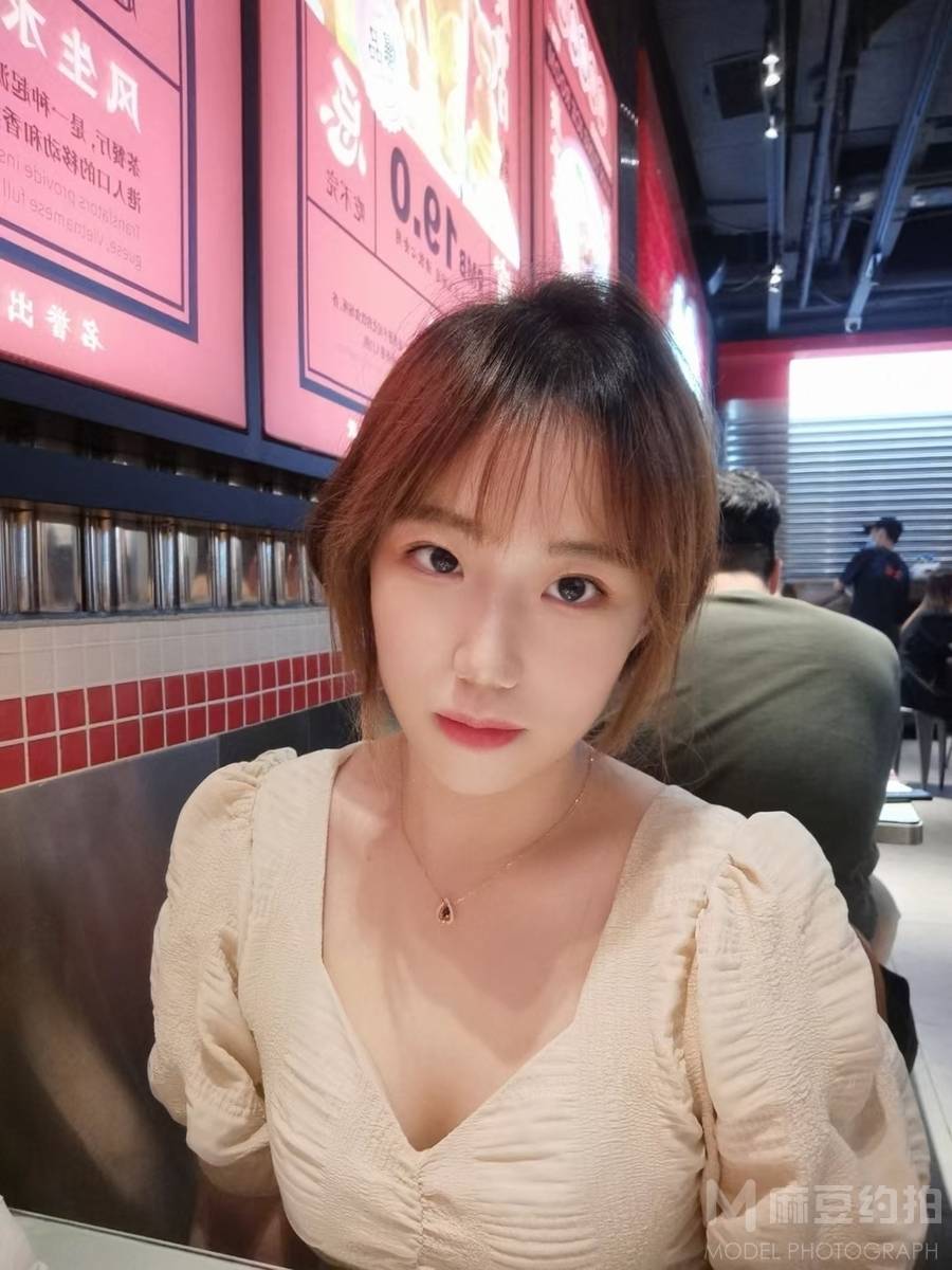 纪实模特