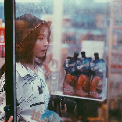 情绪模特