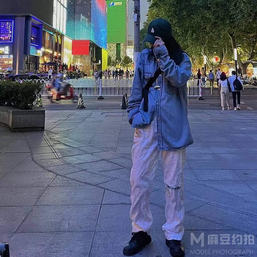 夜景模特