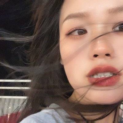 黑白模特