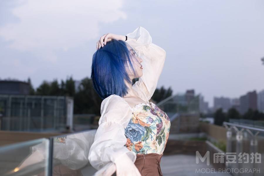 情绪模特