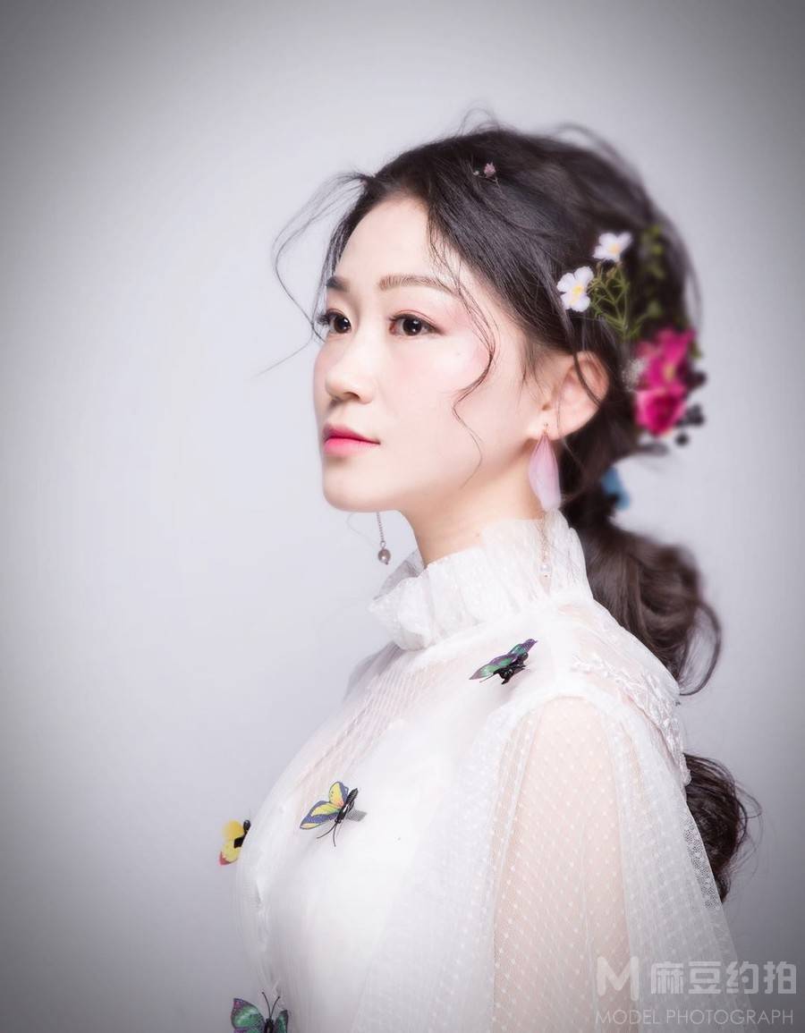 妆容模特