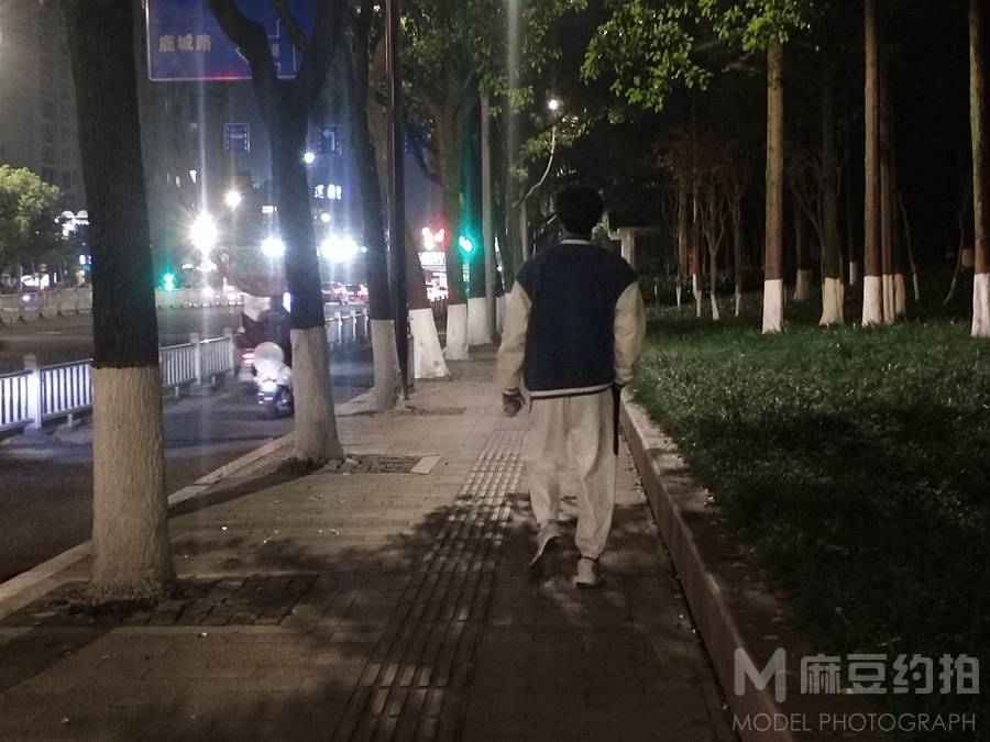 夜景模特