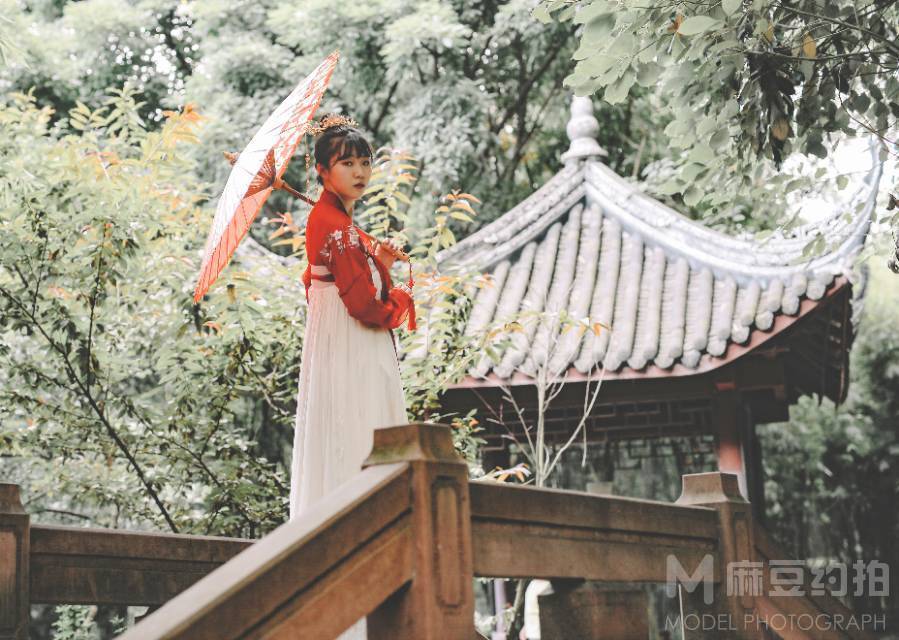 汉服模特