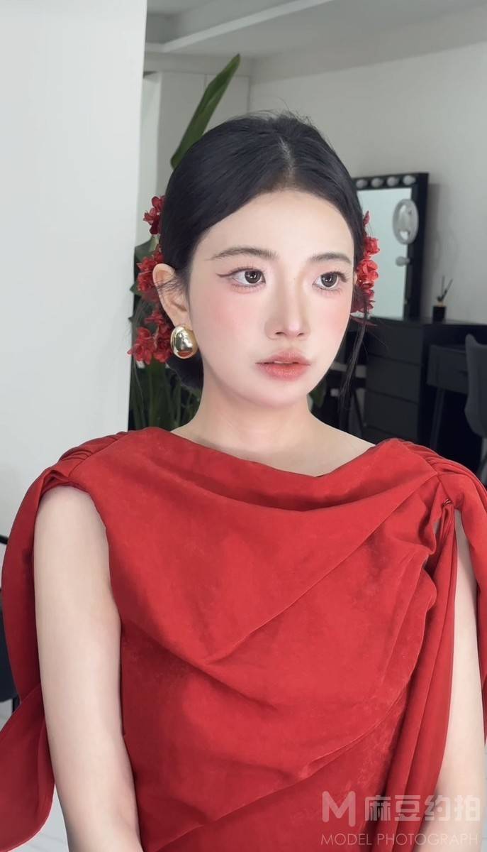 妆容模特