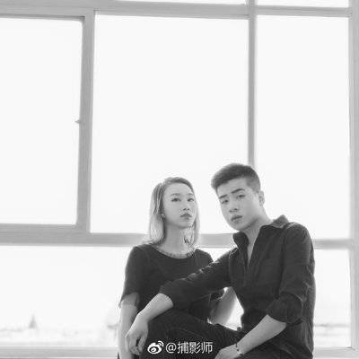 黑白模特