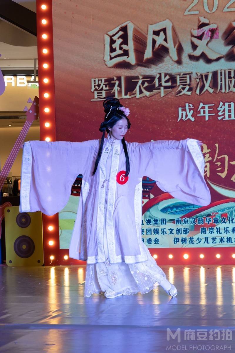 民国模特