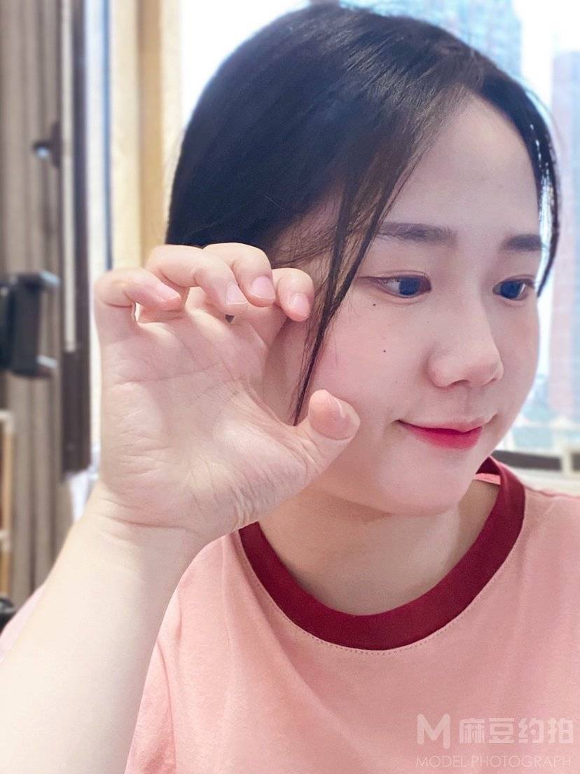 妆容模特