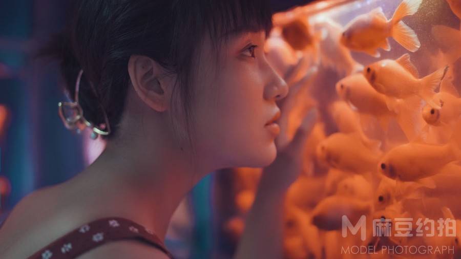 情绪模特