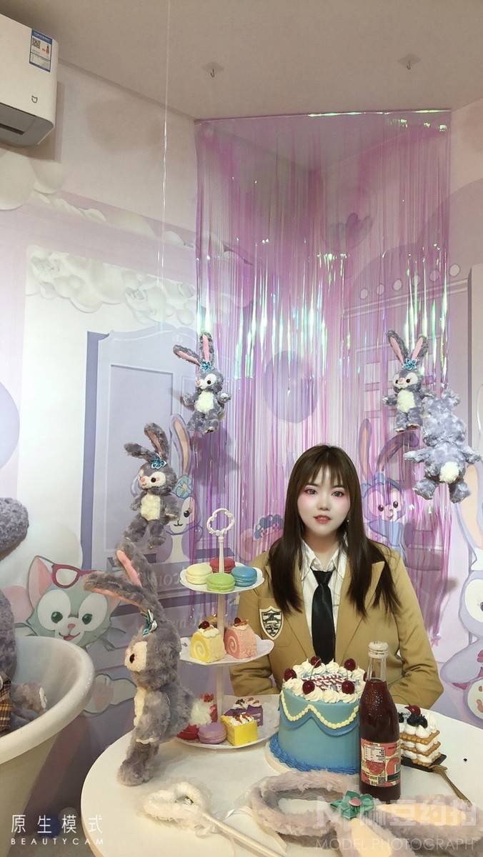 校园模特