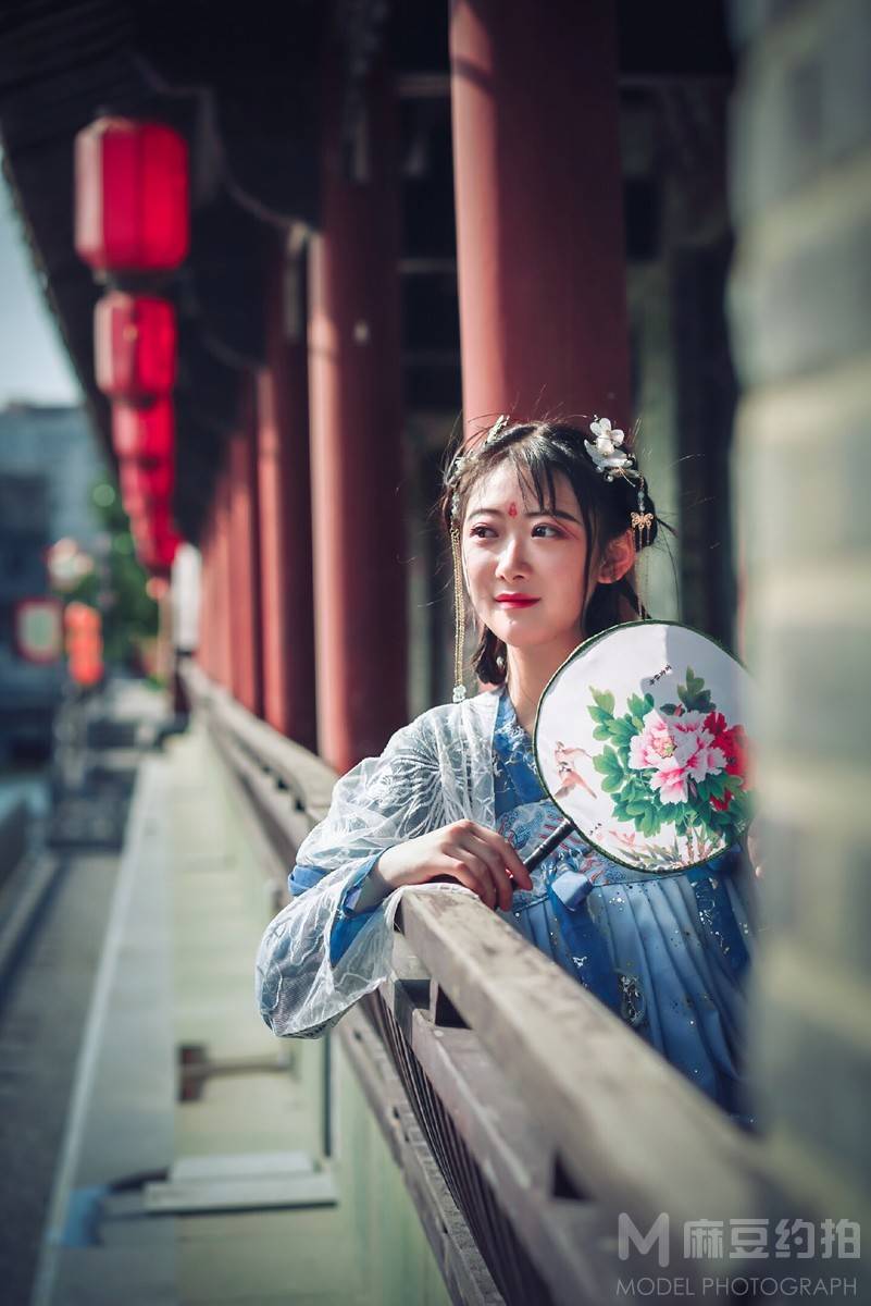 汉服模特