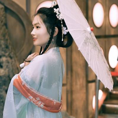 汉服模特
