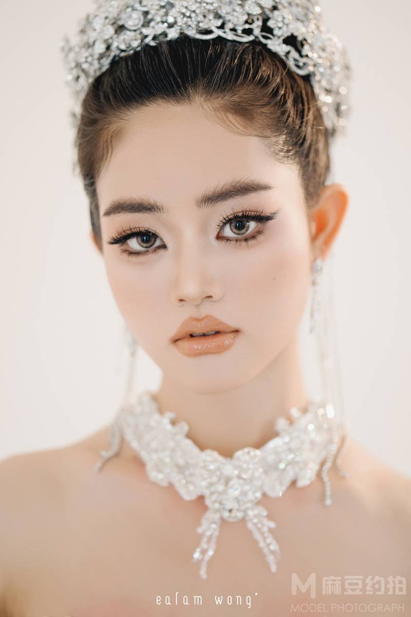 妆容模特