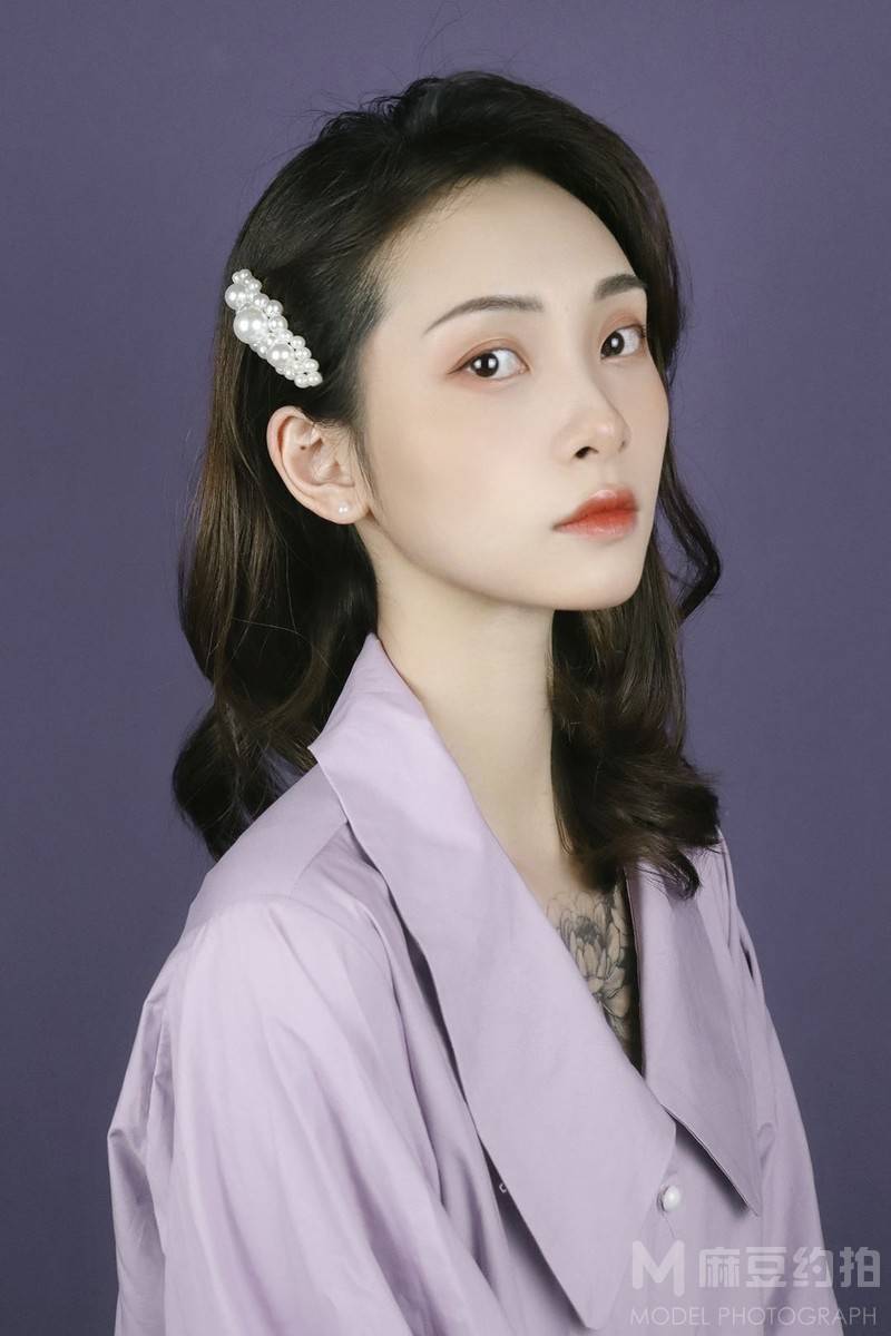情绪模特