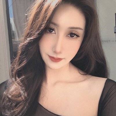 黑白模特