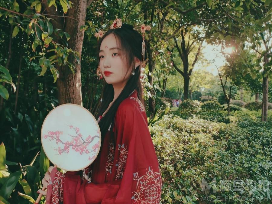汉服模特