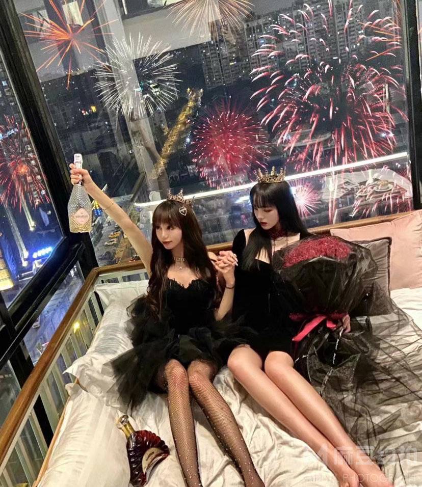 夜景模特