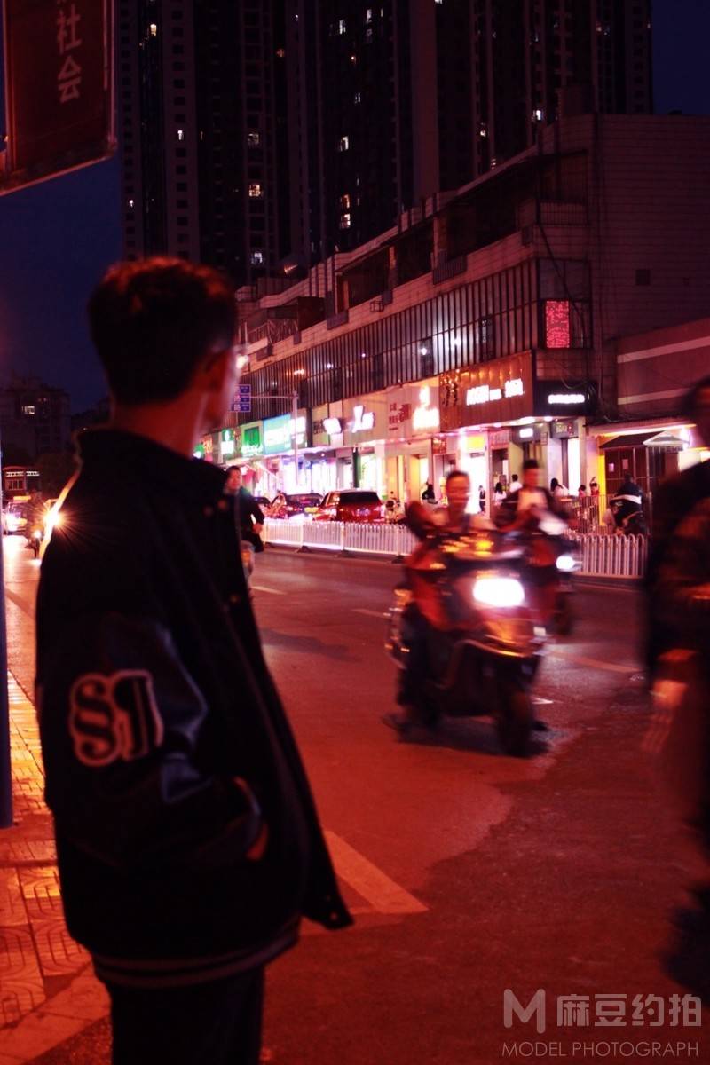 夜景模特