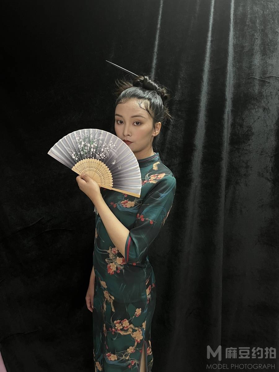 纪实模特