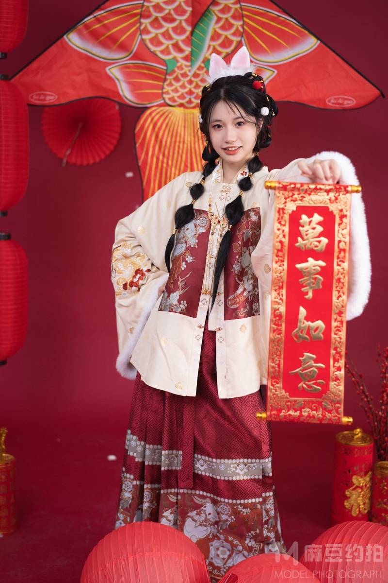 汉服模特