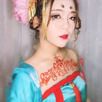 妆容模特