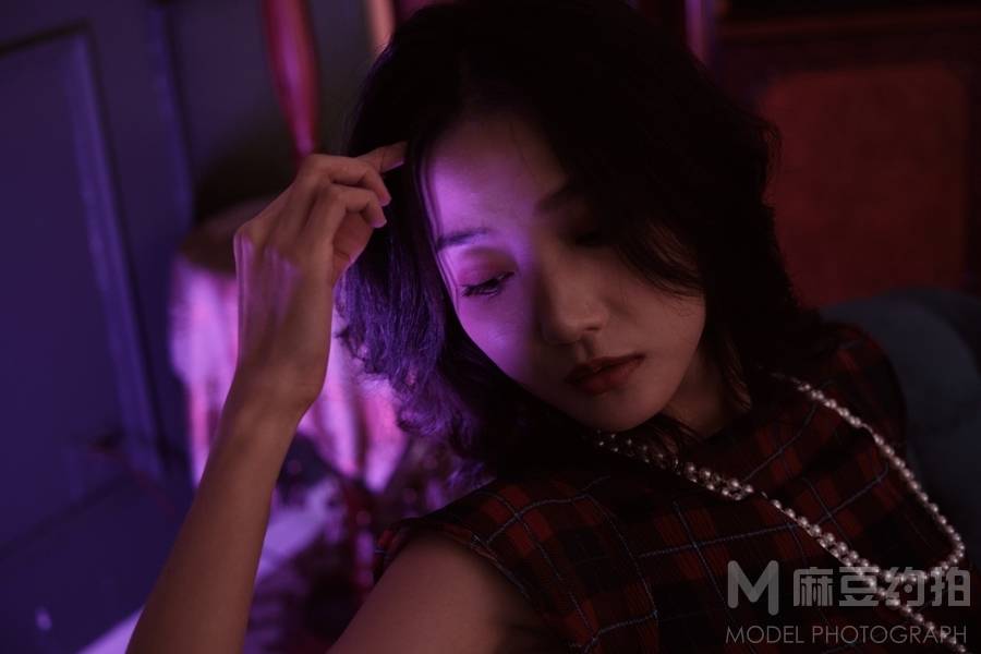 情绪模特