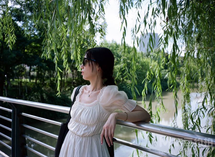 胶片模特
