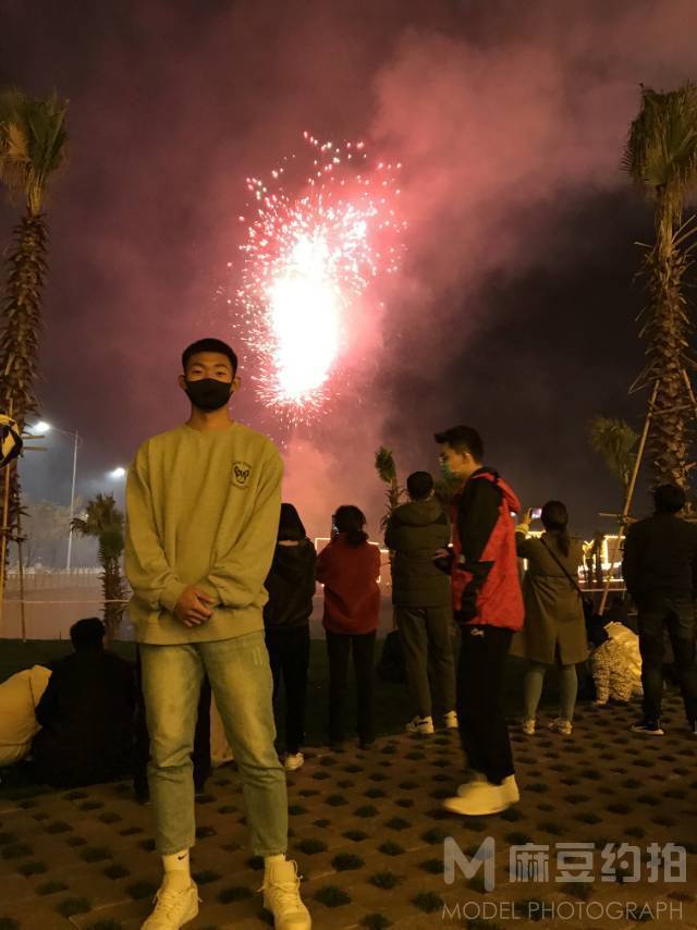 校园模特