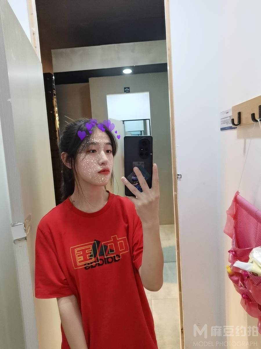 黑白模特