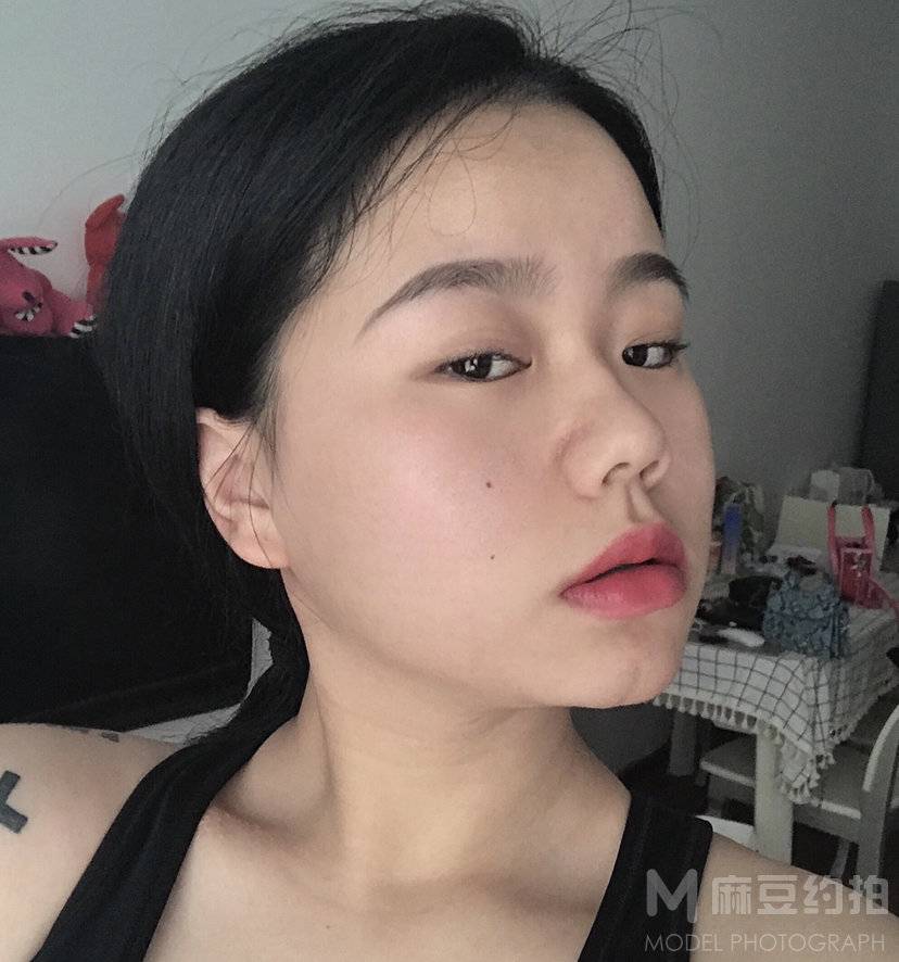 妆容模特