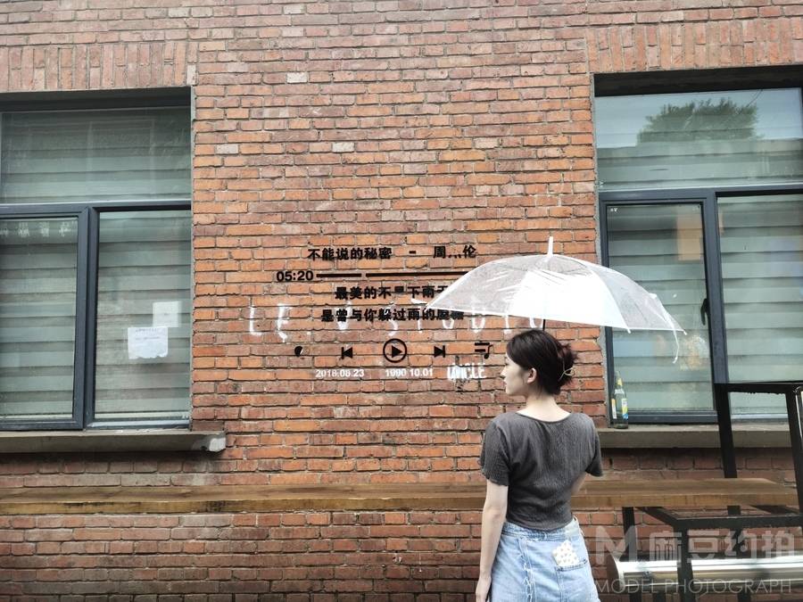 校园模特