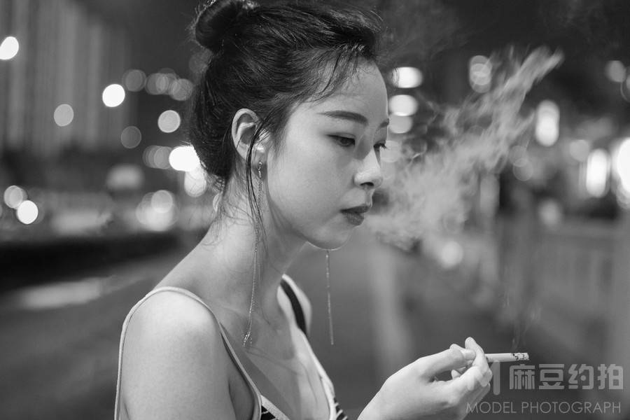 夜景模特