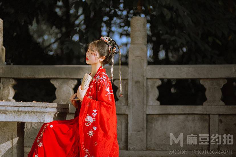 汉服模特
