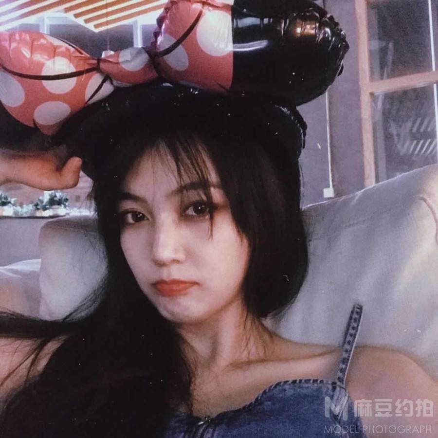 宝丽来模特