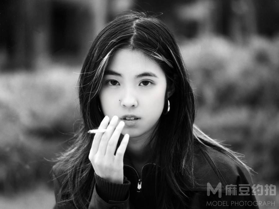 黑白模特