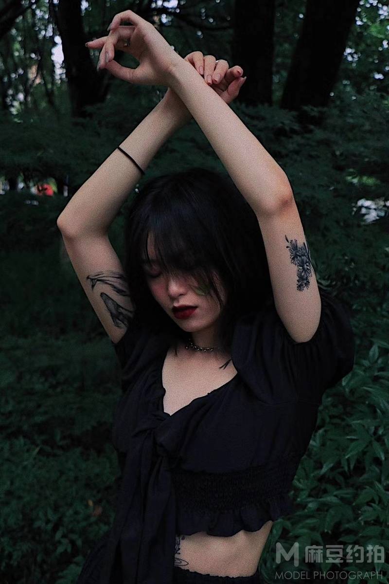 暗黑模特