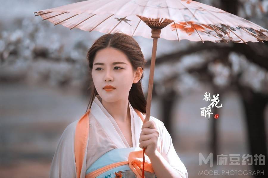 汉服模特