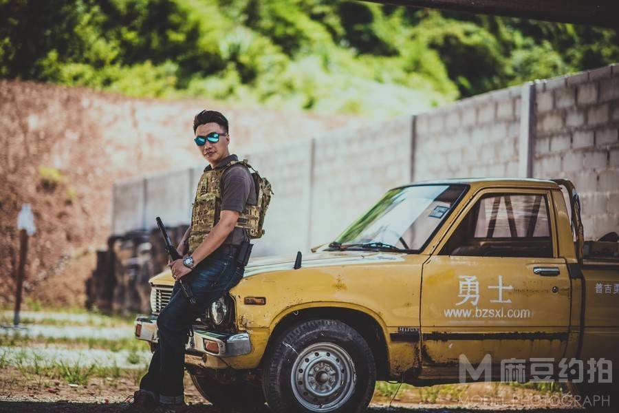 情绪模特