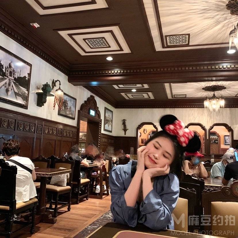 校园模特