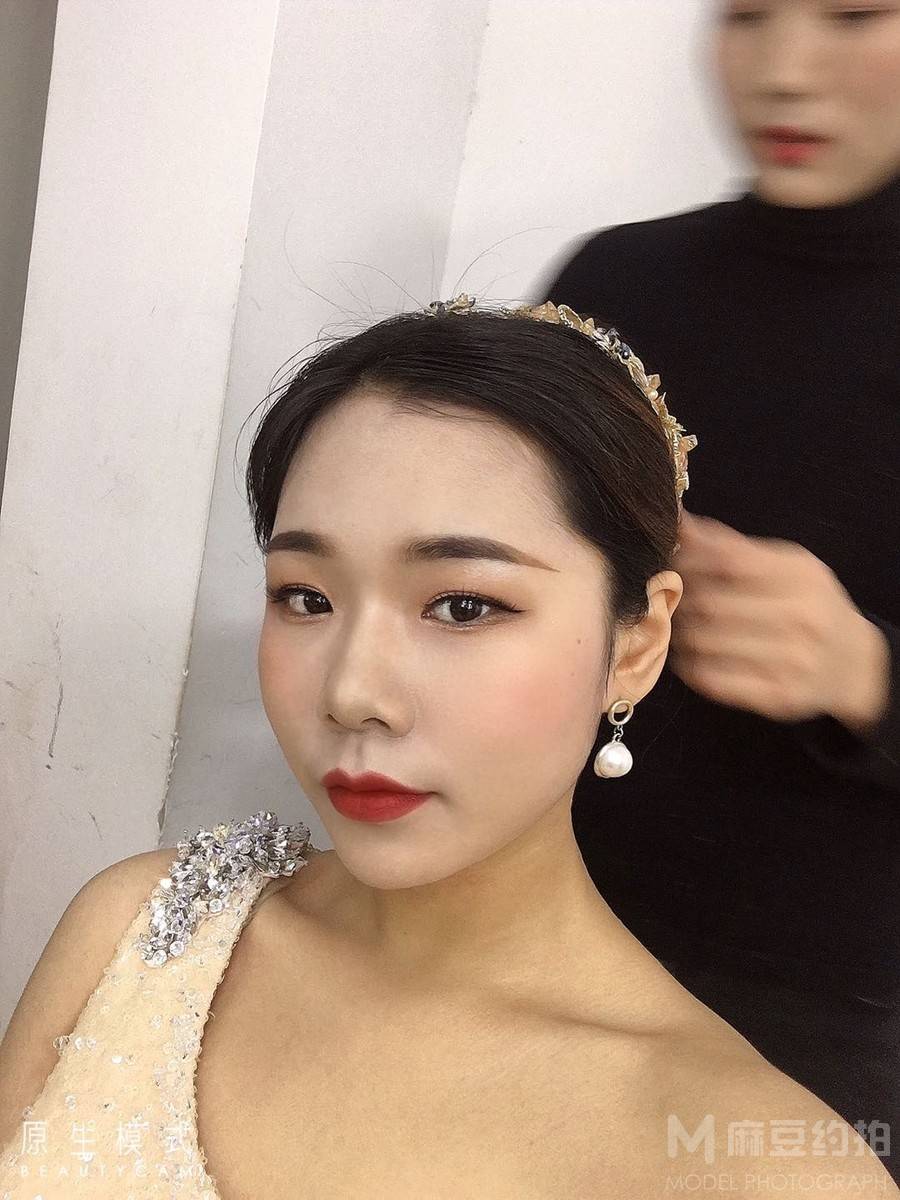 妆容模特