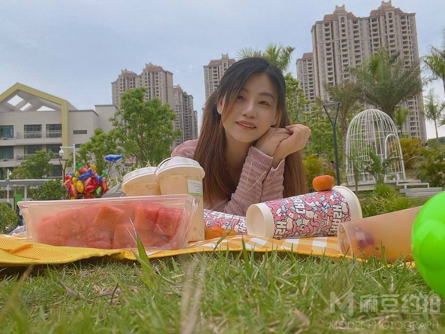 校园模特