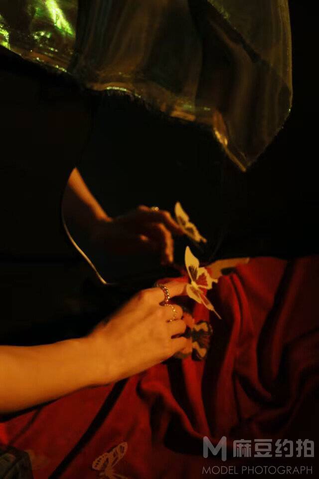 情绪模特