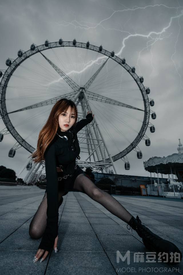 黑白模特