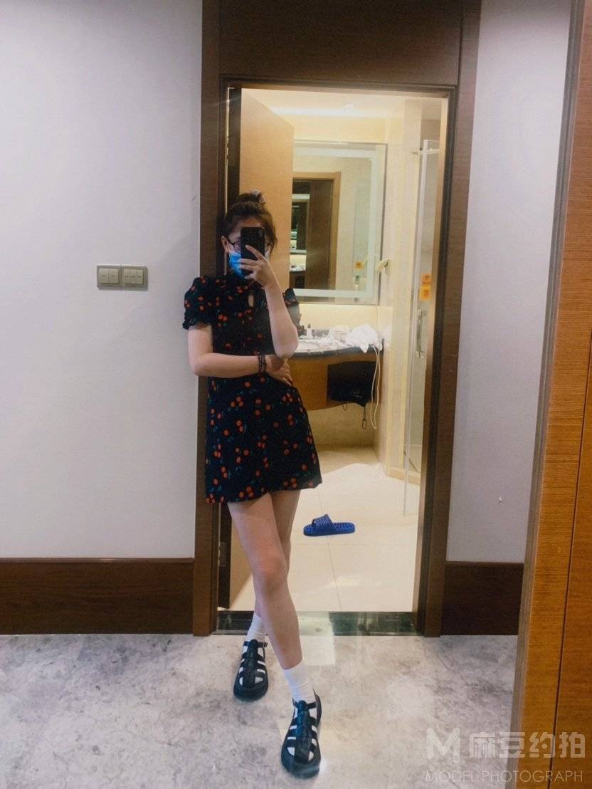 胶片模特