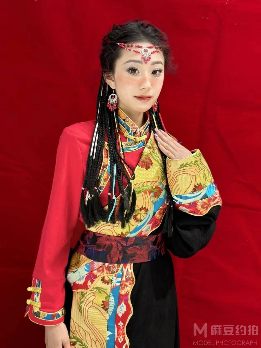 妆容模特