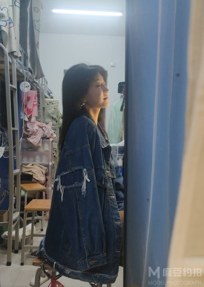 黑白模特