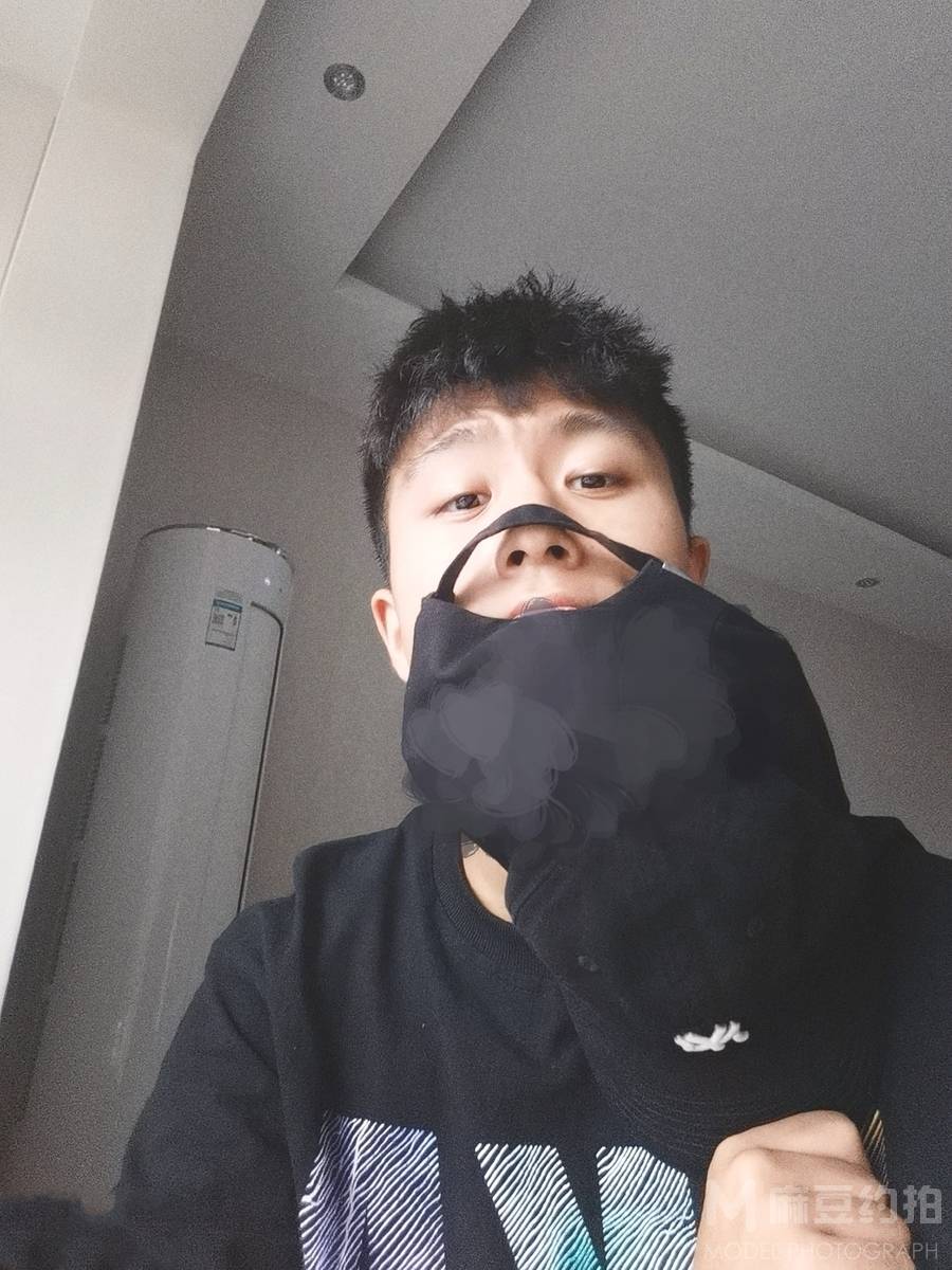 黑白模特