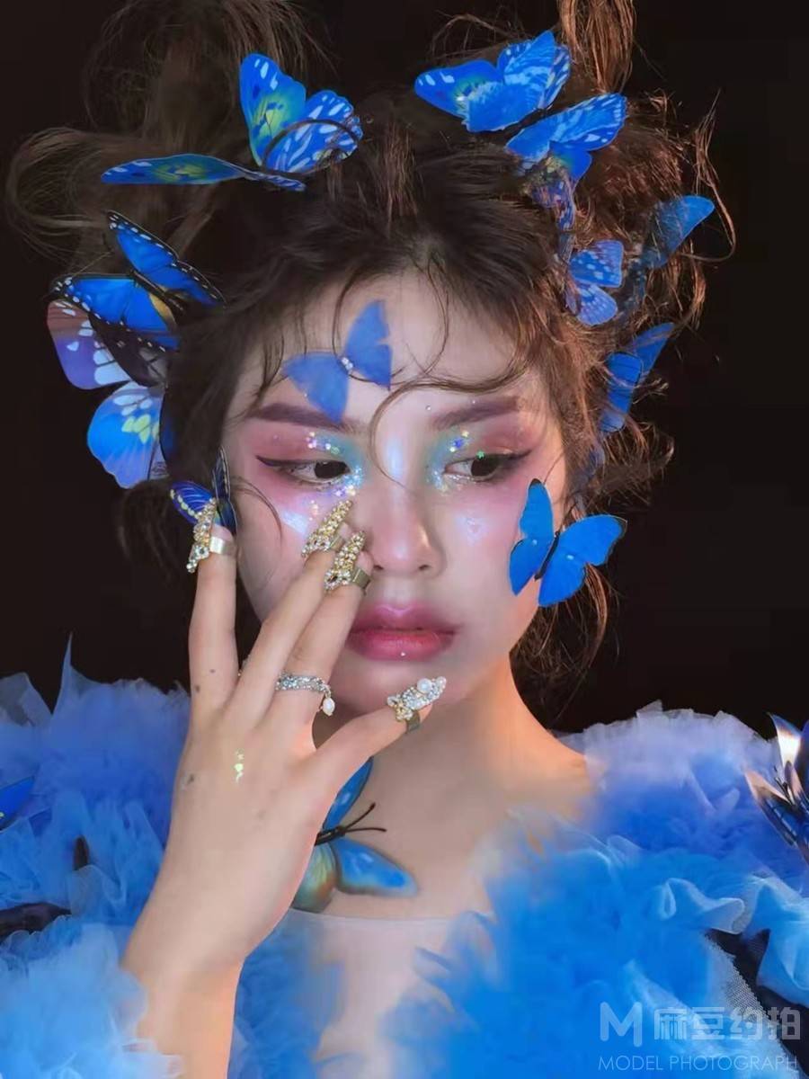 妆容模特