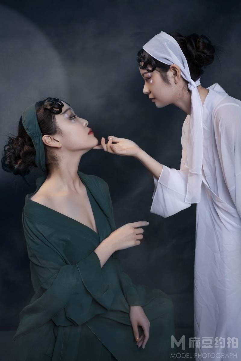 妆容模特